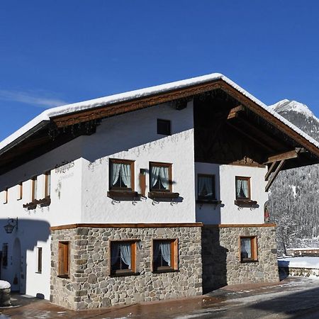 Holzschnitzers Appartements Ehrwald Exteriör bild