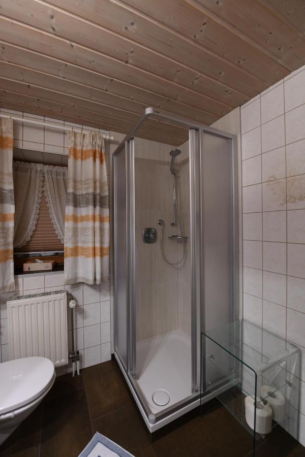 Holzschnitzers Appartements Ehrwald Exteriör bild