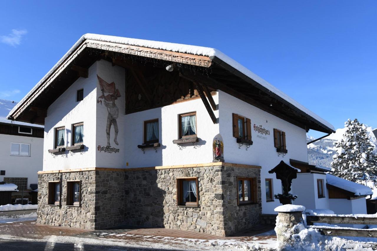 Holzschnitzers Appartements Ehrwald Exteriör bild