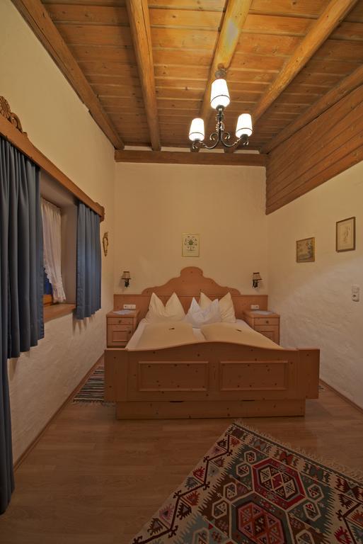Holzschnitzers Appartements Ehrwald Exteriör bild